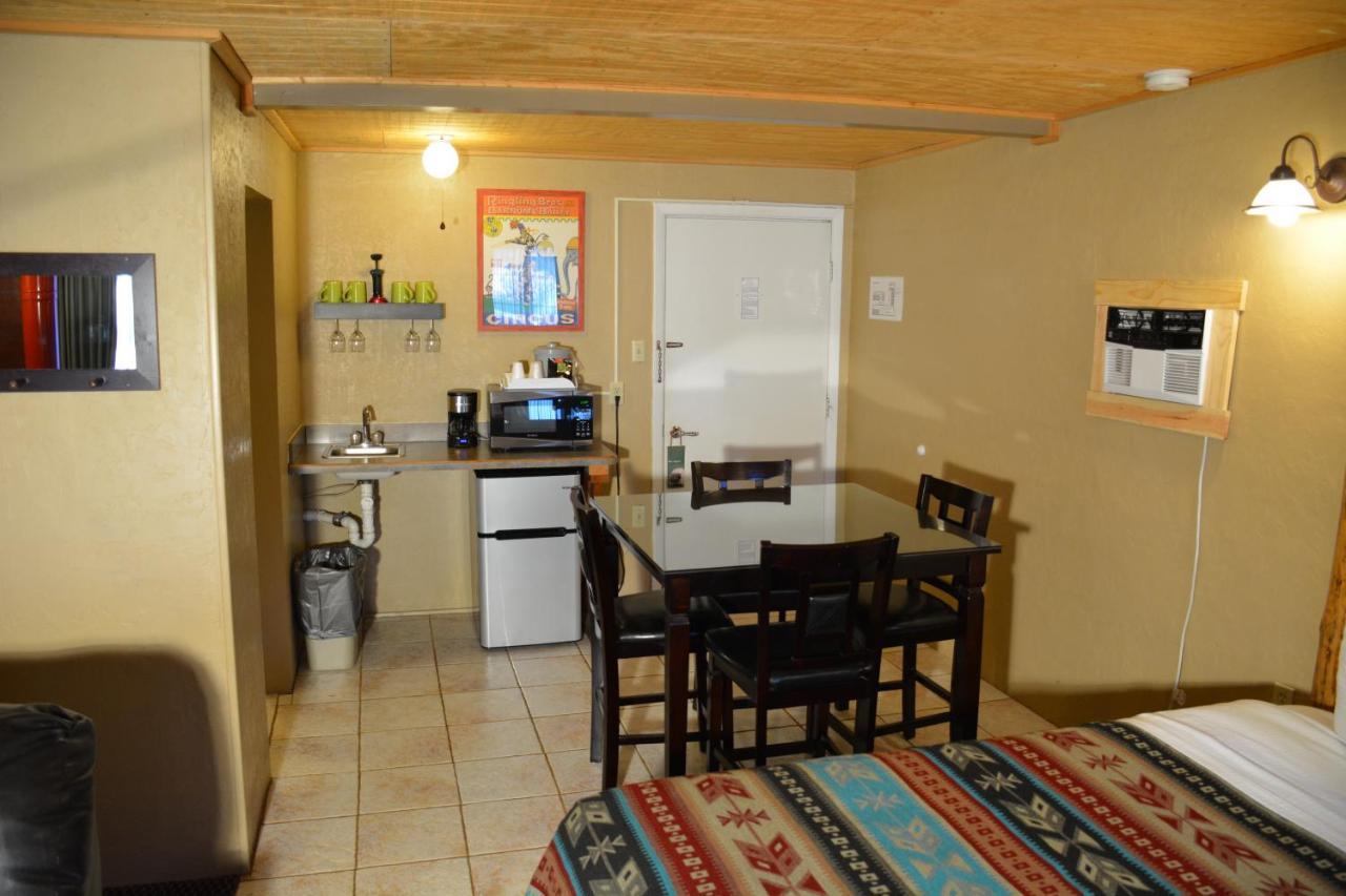 Sitzmark Chalet Inn Ruidoso Extérieur photo