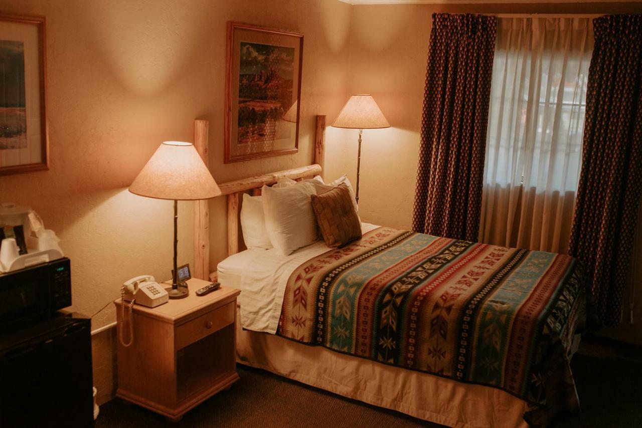 Sitzmark Chalet Inn Ruidoso Extérieur photo
